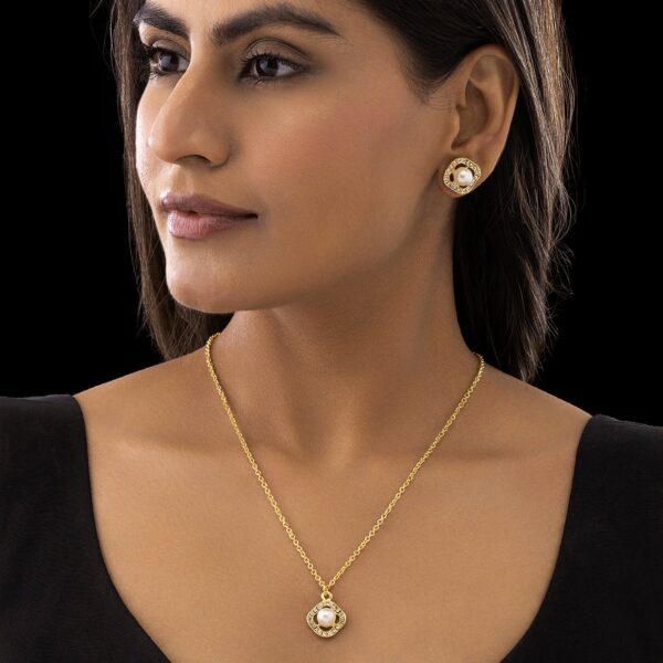 Evergreen Pearl Studded Necklace Set (With Earrings | Anti-Tarnish)